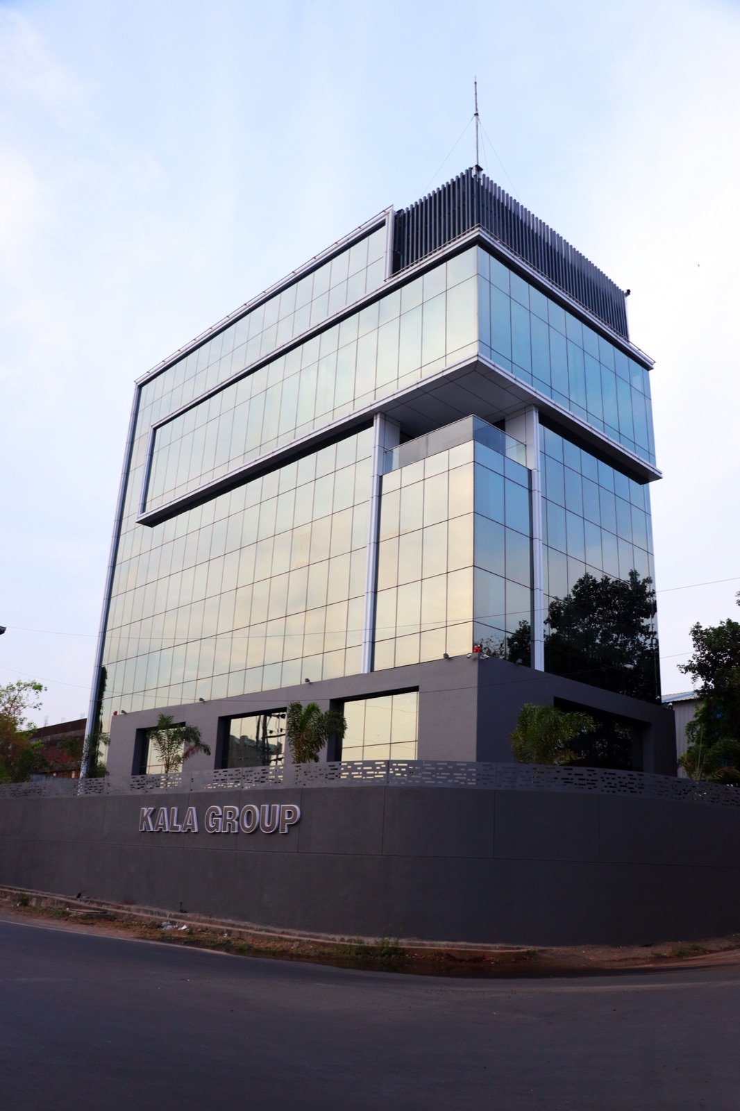 Corporate HQ & R&D